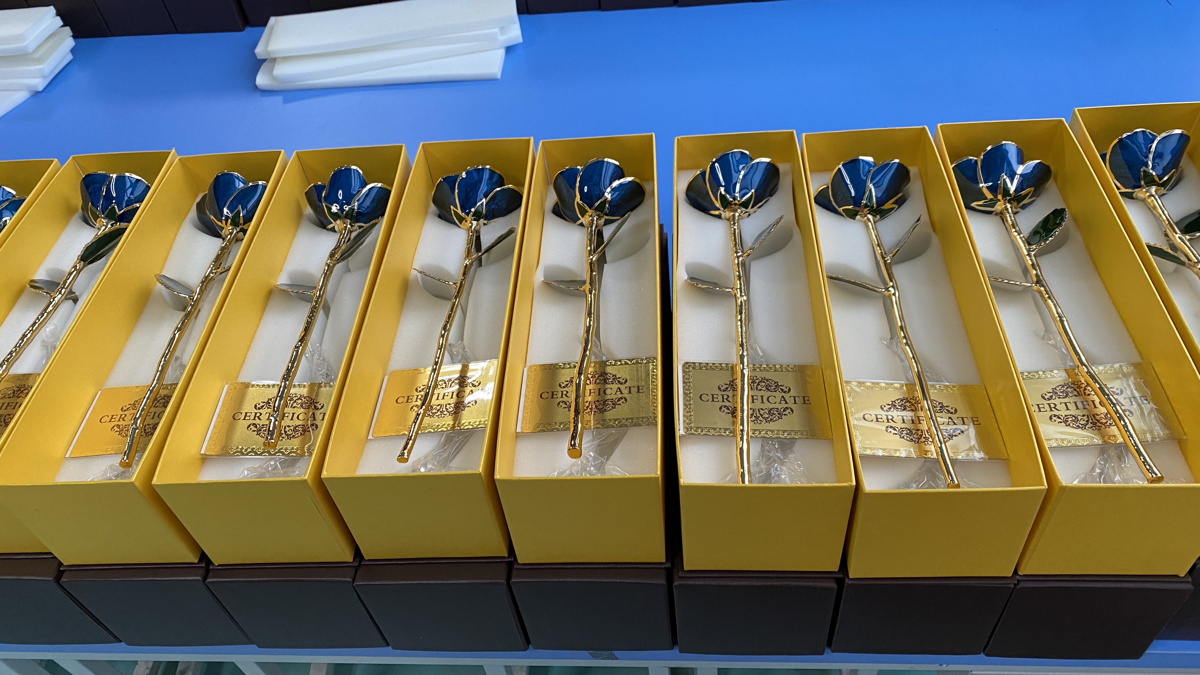 Custom 24K gold dipped roses for OEM and ODM orders