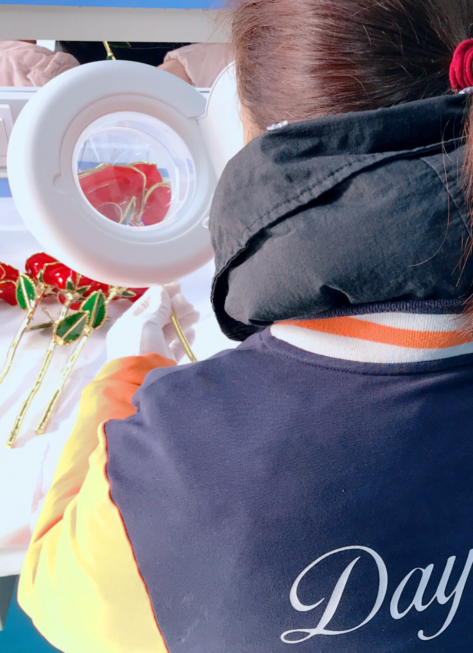 gold-rose-quality-control-inspection.jpg