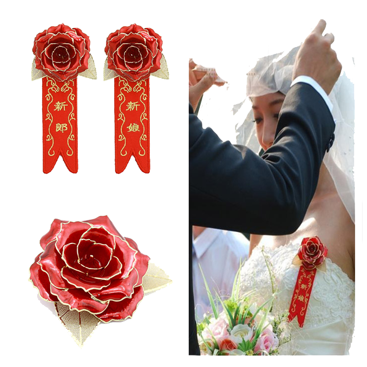 Gold dipped rose gift presented with an engagement ring purchase